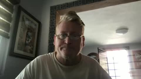 Snapshot of tomascausa chatting on 02-13-25, 07:10 Hola online show from 02-13-25, 07:10