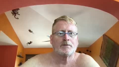 Snapshot of tomascausa chatting on 09-19-25, 06:19 Hola online show from 09-19-25, 06:19