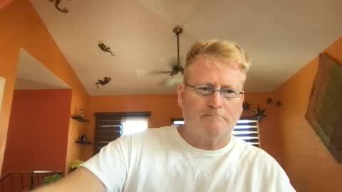 Snapshot of tomascausa chatting on 10-30-25, 06:52 Hola online show from 10-30-25, 06:52
