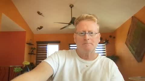 Snapshot of tomascausa chatting on 02-19-26, 06:48 Hola online show from 02-19-26, 06:48
