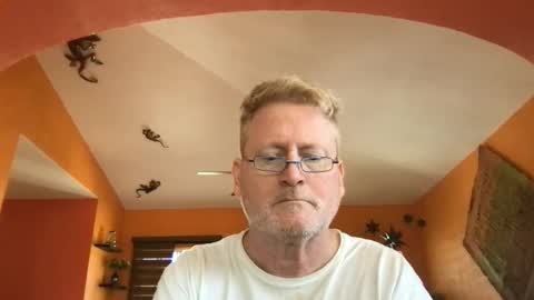 Snapshot of tomascausa chatting on 02-24-26, 09:35 Hola online show from 02-24-26, 09:35