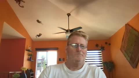 Snapshot of tomascausa chatting on 04-16-26, 05:36 Hola online show from 04-16-26, 05:36