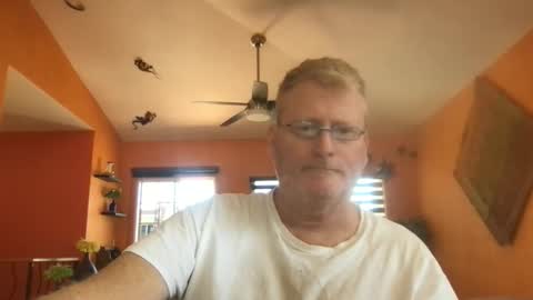Snapshot of tomascausa chatting on 04-21-26, 06:55 Hola online show from 04-21-26, 06:55