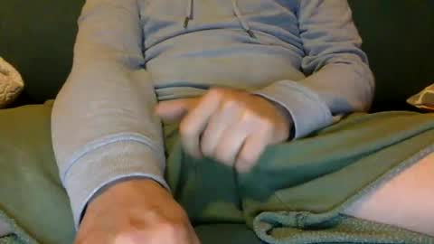 Snapshot of tombi125 chatting on 12-01-24, 04:40 tombi125 online show from 12-01-24, 04:40