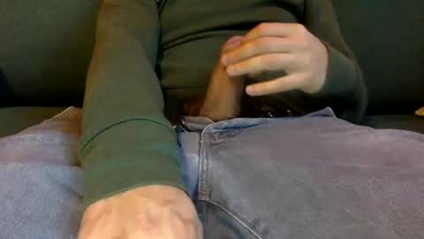 Snapshot of tombi125 chatting on 12-07-24, 03:30 tombi125 online show from 12-07-24, 03:30