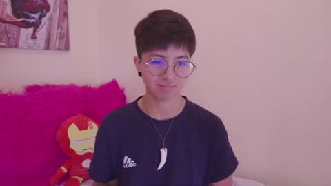 Snapshot of tomboy_tommy chatting on 08-01-26, 02:11 Tommy online show from 08-01-26, 02:11