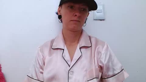 Snapshot of tomboyblue chatting on 04-27-26, 02:15 Blue online show from 04-27-26, 02:15
