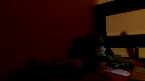 Snapshot of tomboyblue chatting on 06-26-26, 01:43 Blue online show from 06-26-26, 01:43