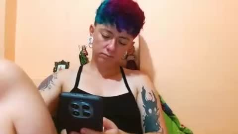 Snapshot of tomboyblue chatting on 06-26-26, 02:10 Blue online show from 06-26-26, 02:10