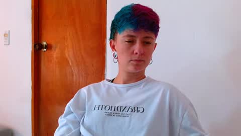 Snapshot of tomboyblue chatting on 07-03-26, 03:29 Blue online show from 07-03-26, 03:29
