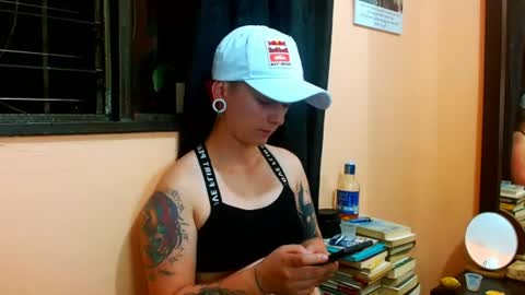 Snapshot of tomboyblue chatting on 07-11-26, 04:37 Blue online show from 07-11-26, 04:37