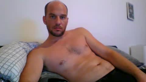 Snapshot of tome55555 chatting on 07-08-26, 09:52 tome55555 online show from 07-08-26, 09:52
