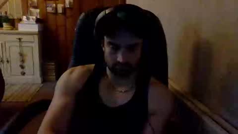 Snapshot of tomf1982 chatting on 12-12-24, 01:28 tomf1982 online show from 12-12-24, 01:28