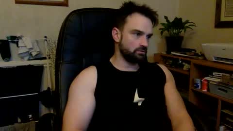 Snapshot of tomf1982 chatting on 03-15-26, 01:06 tomf1982 online show from 03-15-26, 01:06