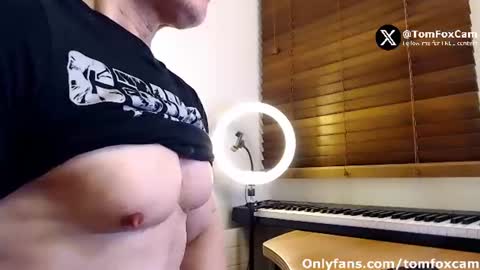 Snapshot of tomfoxcam chatting on 07-03-26, 03:13 Tom Fox online show from 07-03-26, 03:13