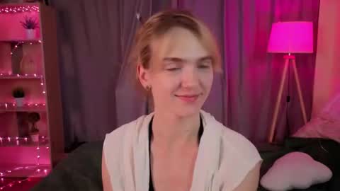 Snapshot of tomikavilandre chatting on 06-26-26, 07:07 Lana online show from 06-26-26, 07:07