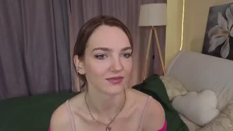 Snapshot of tomikavilandre chatting on 07-17-26, 07:08 Lana online show from 07-17-26, 07:08