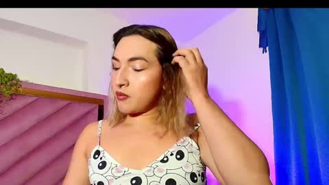   online show from 10-21-25, 01:01