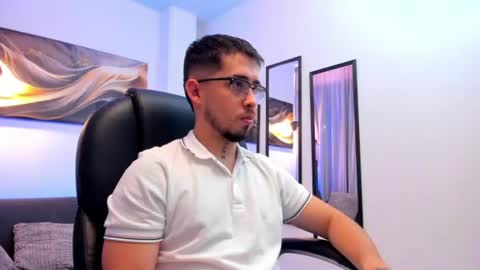 Snapshot of tommas_johnson chatting on 06-19-26, 12:20 Tomas online show from 06-19-26, 12:20