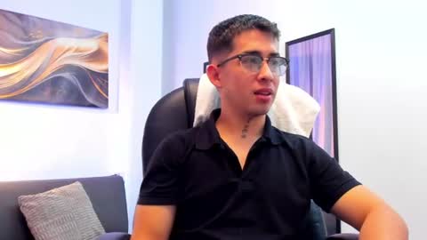 Snapshot of tommas_johnson chatting on 06-23-26, 12:25 Tomas online show from 06-23-26, 12:25