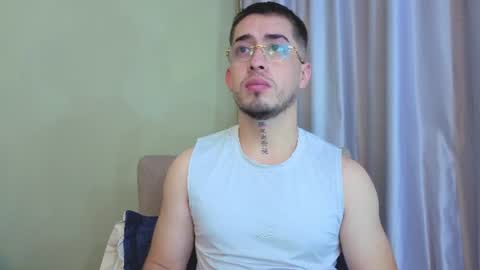 Snapshot of tommas_johnson chatting on 07-10-26, 12:08 Tomas online show from 07-10-26, 12:08