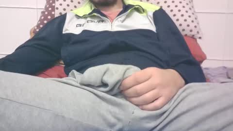 Snapshot of tommaso9046 chatting on 01-05-25, 04:16 tommaso9046 online show from 01-05-25, 04:16