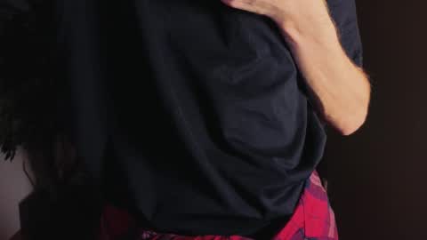 Tommie online show from 11-26-25, 05:30