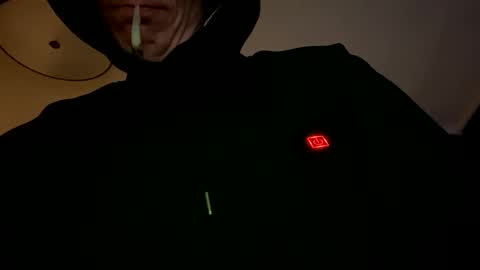 Snapshot of tommit84 chatting on 10-06-25, 12:30 tommit84 online show from 10-06-25, 12:30