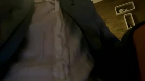 Snapshot of tommit84 chatting on 11-19-25, 02:11 tommit84 online show from 11-19-25, 02:11