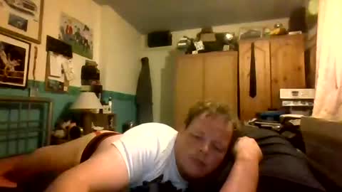 Snapshot of tommp1990 chatting on 06-23-26, 03:04 TommyP90 online show from 06-23-26, 03:04