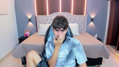 Tommy  online show from 01-14-26, 03:23