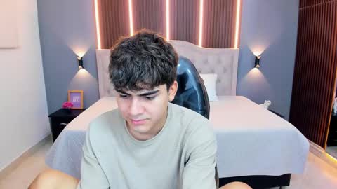 Tommy  online show from 03-10-26, 03:33