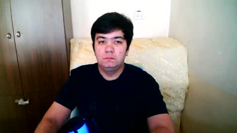 Snapshot of tommy99gg chatting on 05-21-26, 10:44 tommy99gg online show from 05-21-26, 10:44