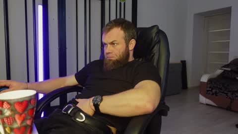 Snapshot of tommy_burnzzz chatting on 02-13-25, 08:48 tommy burnzzz online show from 02-13-25, 08:48