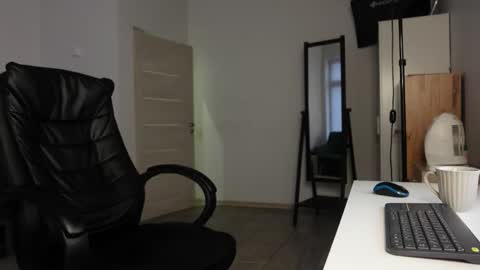  tommy burnzzz  online show from 12-17-25, 12:55