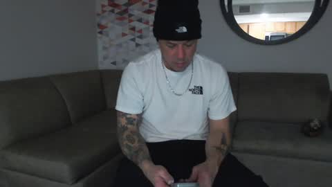 Snapshot of tommy_knuckles chatting on 12-23-24, 09:38 Tommy online show from 12-23-24, 09:38