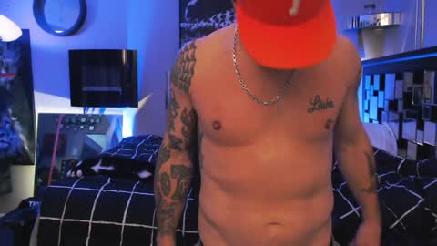 Snapshot of tommy_knuckles chatting on 12-28-24, 03:26 Tommy online show from 12-28-24, 03:26