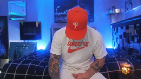 Snapshot of tommy_knuckles chatting on 01-07-25, 01:57 Tommy online show from 01-07-25, 01:57