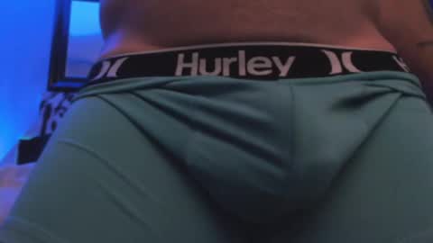 Snapshot of tommy_knuckles chatting on 09-30-25, 04:01 Tommy online show from 09-30-25, 04:01