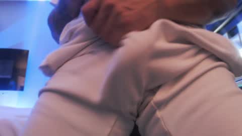 Snapshot of tommy_knuckles chatting on 10-12-25, 06:12 Tommy online show from 10-12-25, 06:12
