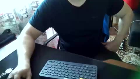 Tommi Li online show from 02-01-25, 09:54