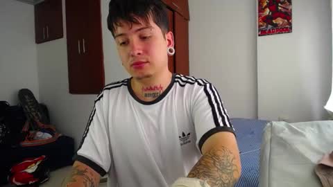 Snapshot of tommy_sins619 chatting on 01-17-25, 05:30 Dirty Tommy online show from 01-17-25, 05:30