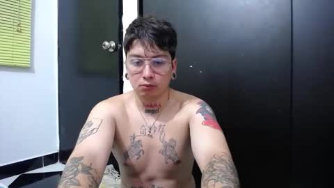 Snapshot of tommy_sins619 chatting on 09-22-25, 04:47 Dirty Tommy online show from 09-22-25, 04:47