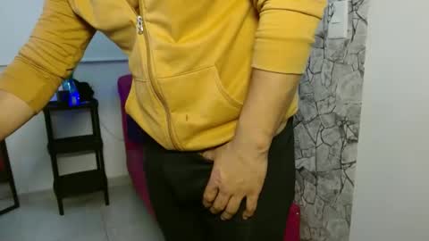 Snapshot of tommyandthalia chatting on 02-28-25, 12:54 tommyandthalia online show from 02-28-25, 12:54