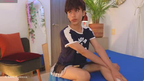 Tommy Foxboy online show from 04-08-26, 01:11