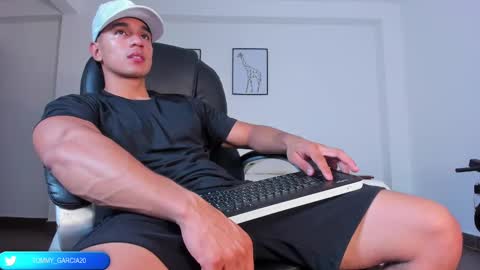 Snapshot of tommygarcia_ chatting on 02-22-25, 12:49 Instagram t garcia69 online show from 02-22-25, 12:49