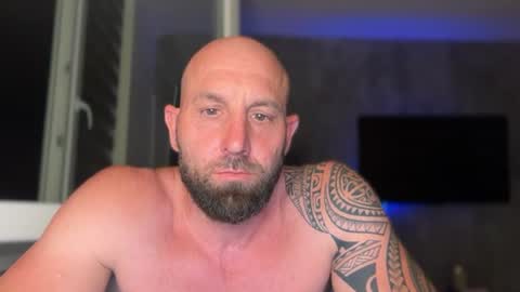 Snapshot of tommyx01 chatting on 06-24-26, 10:09 Thomas Fit online show from 06-24-26, 10:09