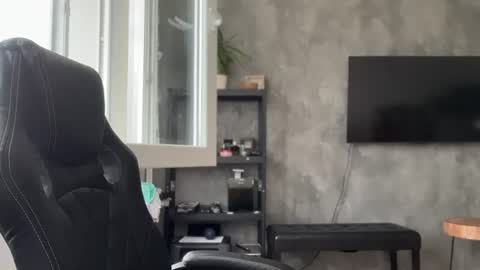 Snapshot of tommyx01 chatting on 06-29-26, 10:15 Thomas Fit online show from 06-29-26, 10:15