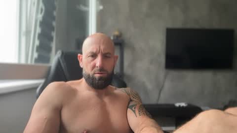 Snapshot of tommyx01 chatting on 07-17-26, 05:47 Thomas Fit online show from 07-17-26, 05:47