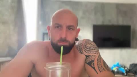 Snapshot of tommyx01 chatting on 08-02-26, 04:38 Thomas Fit online show from 08-02-26, 04:38